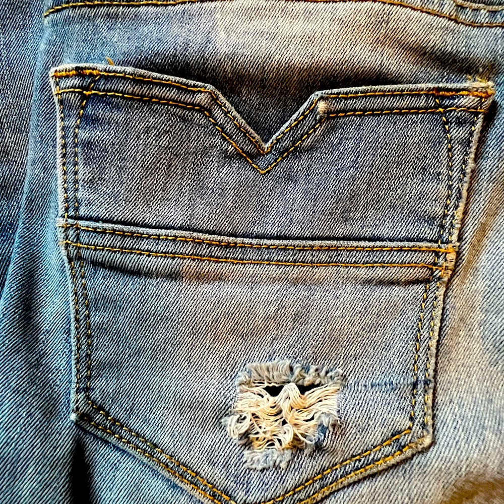 RanCan Distressed Ripped Jeans - Picture 2 of 4